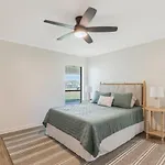 Updated & Centrally Located 3 Bed