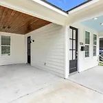 Charming Cottage Built In 2019