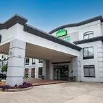 Wingate By Wyndham Lafayette Airport