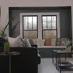 Clinton House - Master