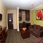 Carriage House Hotel