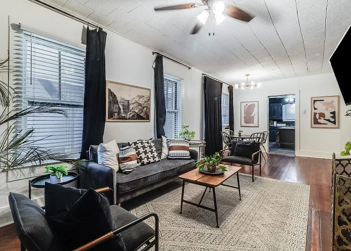 Spacious Private Room & Shared Comfort
