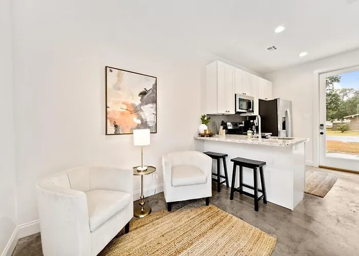 Welcoming Town Home Brand New Construction