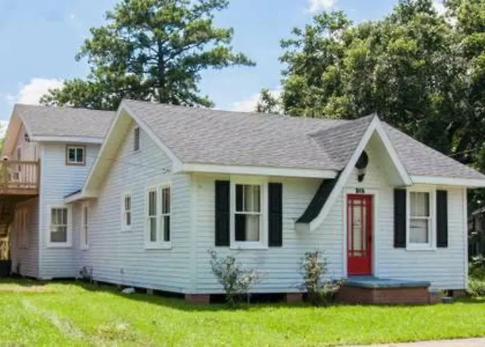 Cajun Hostel On The Crest