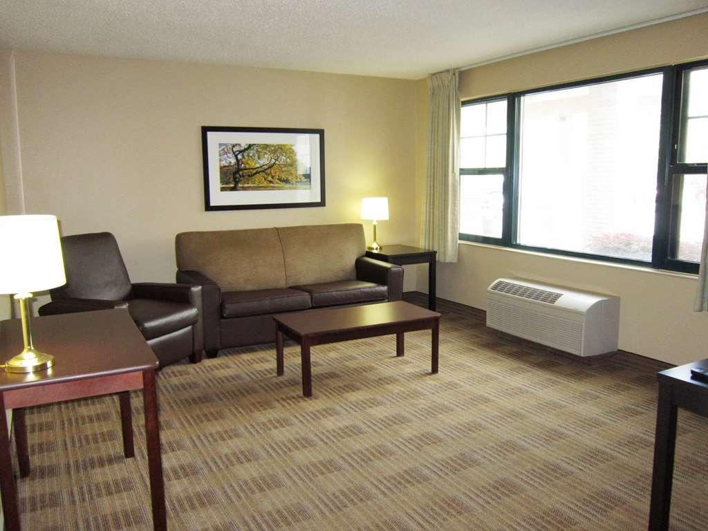 Sonesta Simply Airport Hotel 2*