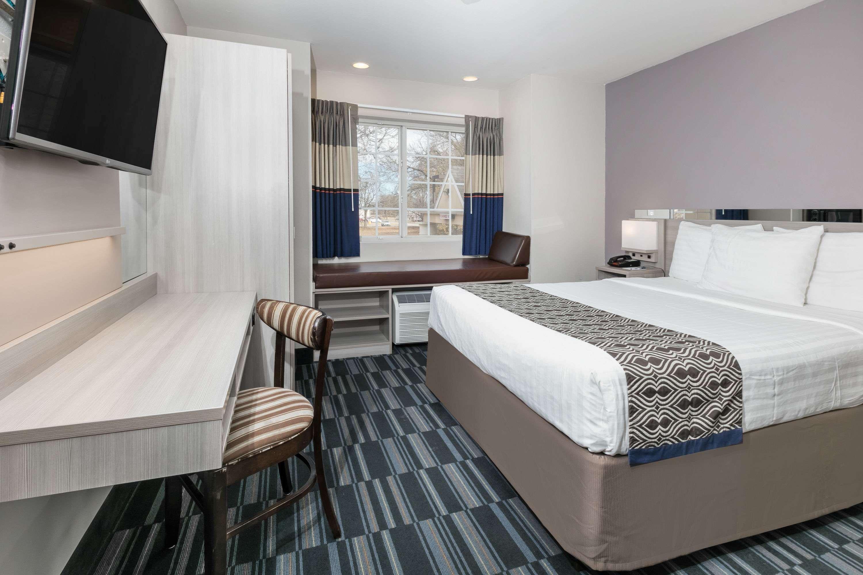 Microtel And 3* Lafayette