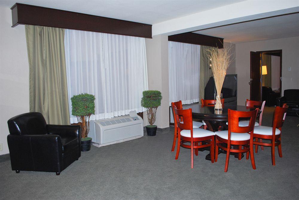 Wyndham Garden 4*