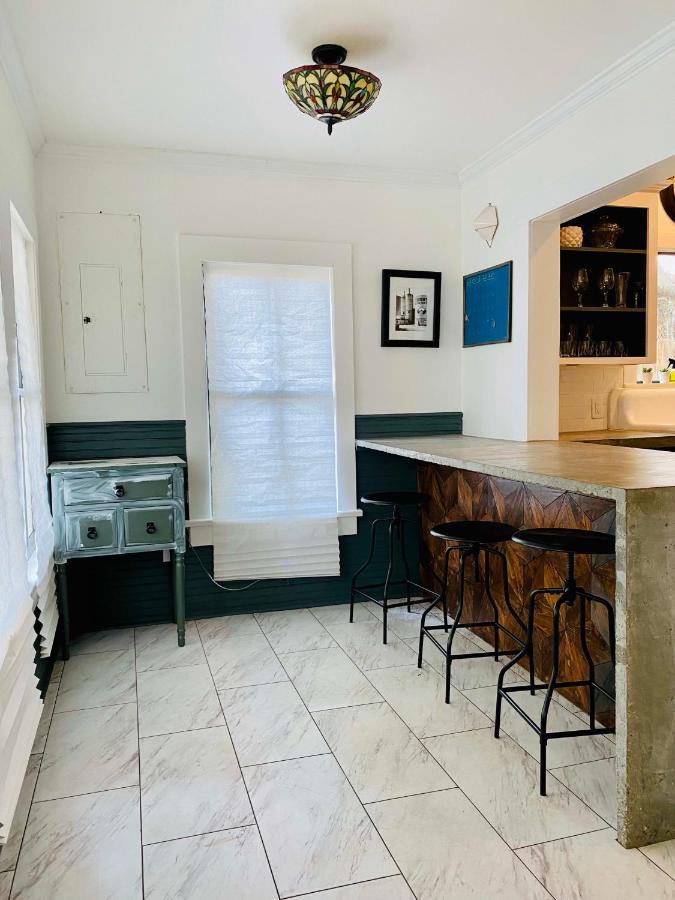 Holiday home Entire Downtown - 2 Bedroom 2 Bath