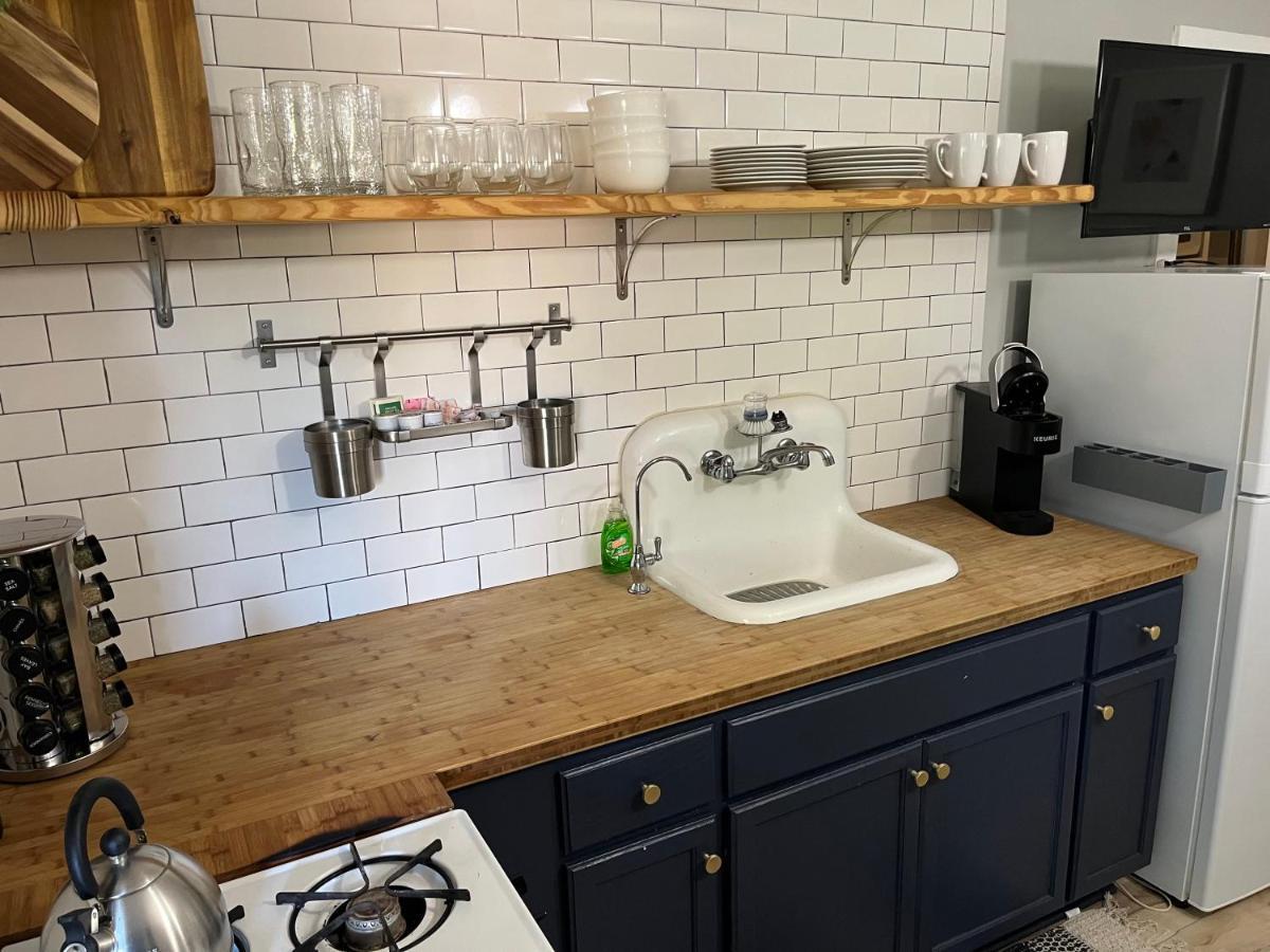 Apartment Private Townhouse Downtown 1bed 1bath *