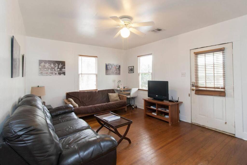 Cajun Stays - Cajun Ii - The Brown Hostel Lafayette