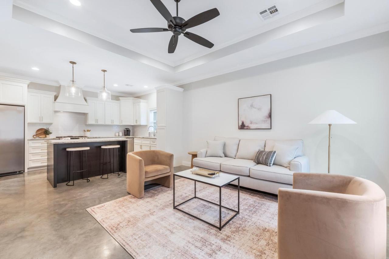 Charming Built In 2019 * Lafayette