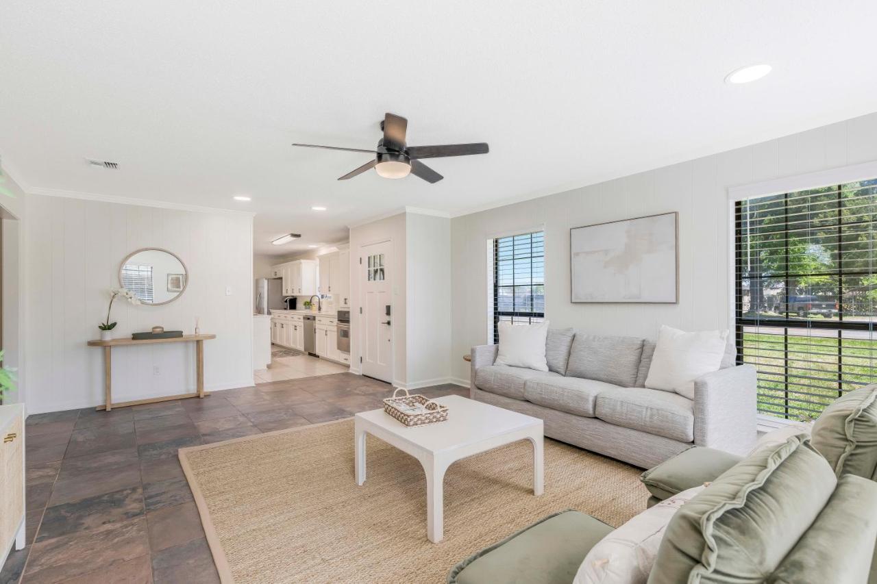 Updated & Centrally Located 3 Bed * Lafayette
