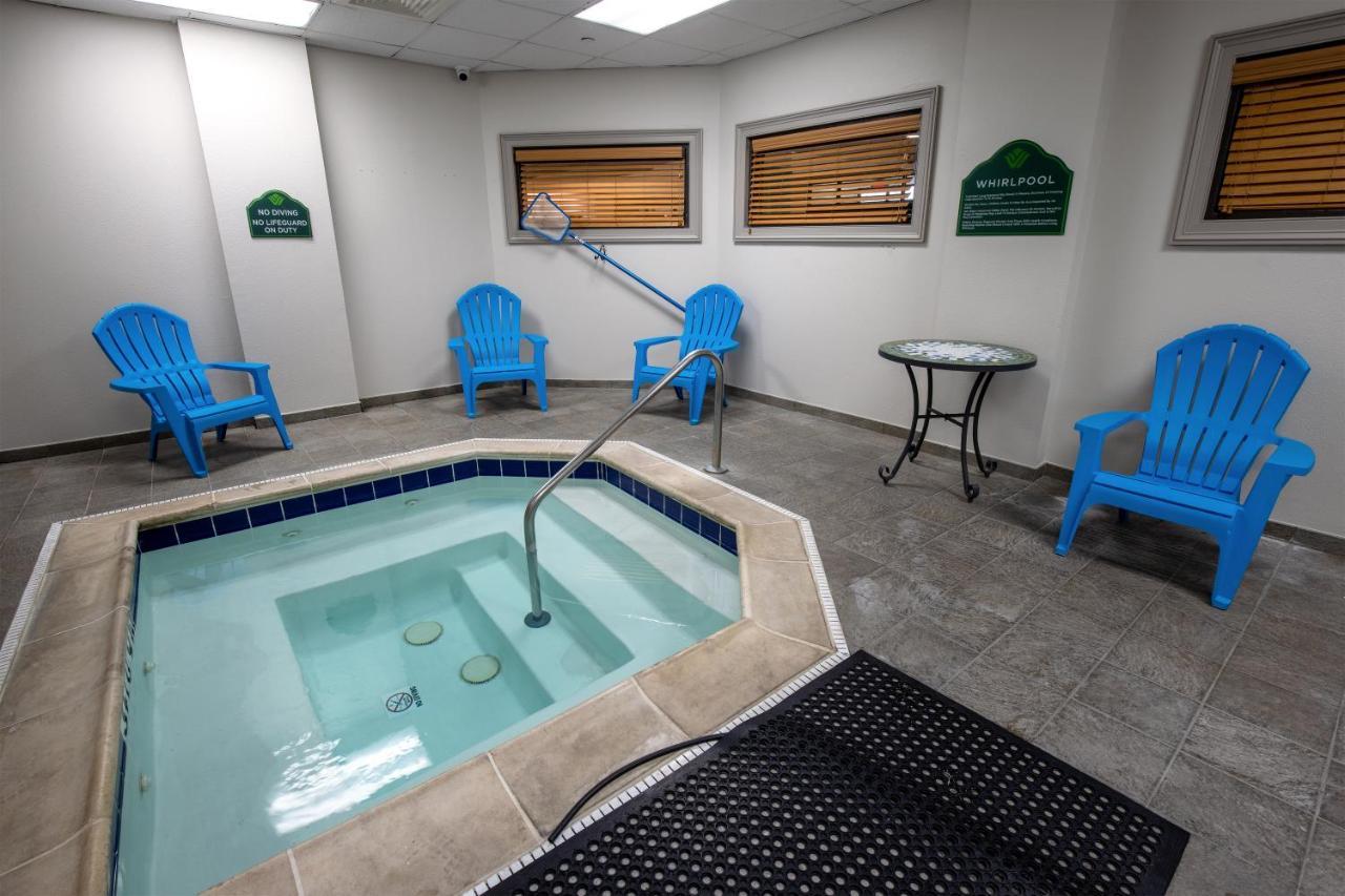 Wingate By Wyndham Airport Hotel Lafayette