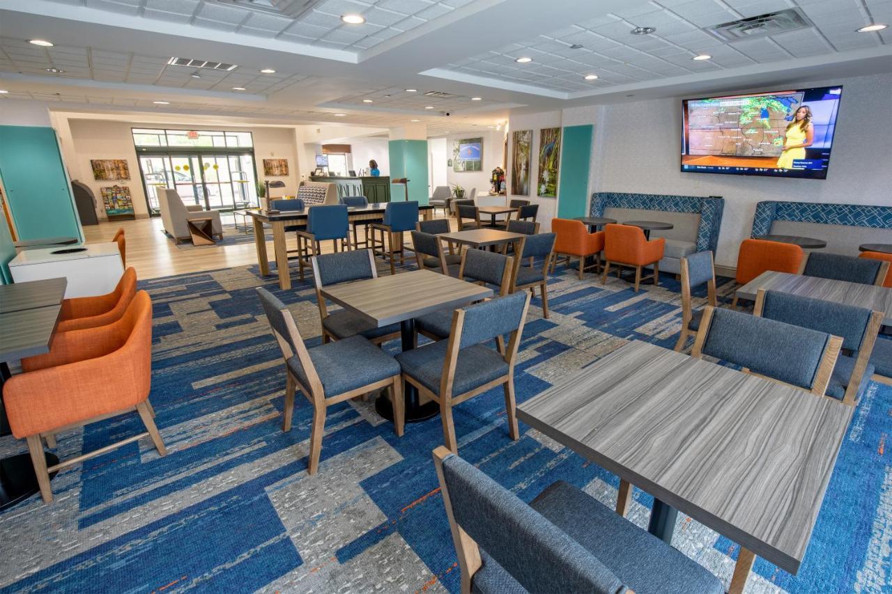Wingate By Wyndham Airport