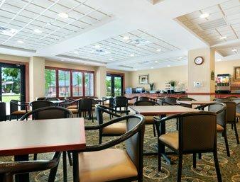 Hotel Wingate By Wyndham Airport