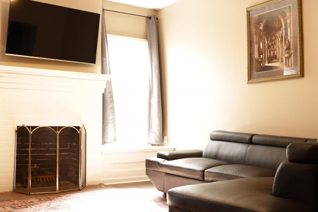Third St - 6 Bedroom 3 Bathroom * Lafayette