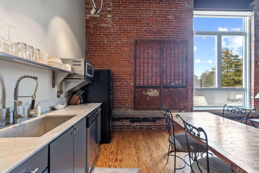Cajun Stays-buchanan Loft #4 *