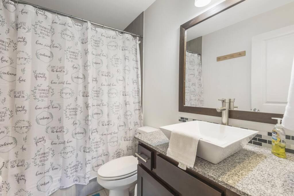 Holiday home Cozy 2 Bed Townhome Near The Hospital