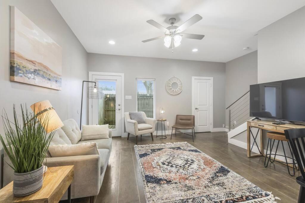 Cozy 2 Bed Townhome Near The Hospital Lafayette