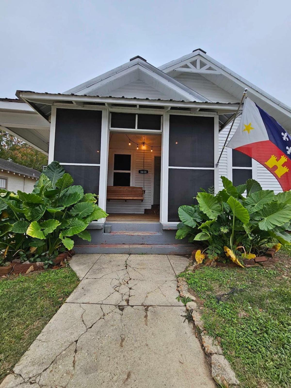 Spacious 4br Retreat In The Heart Of Holiday home *