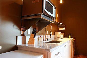 Buchanan Lofts Apartment