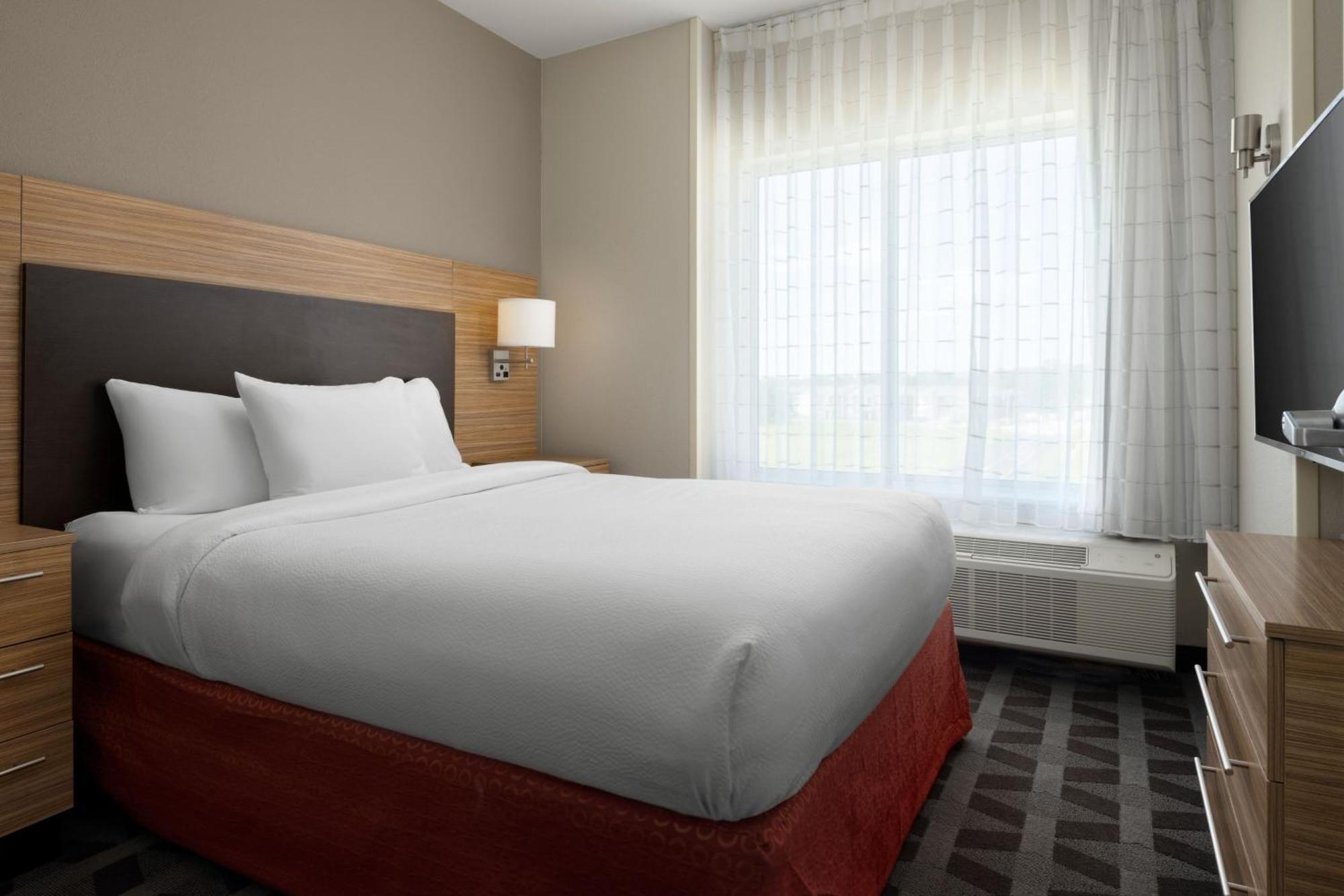 Towneplace By Marriott South Hotel