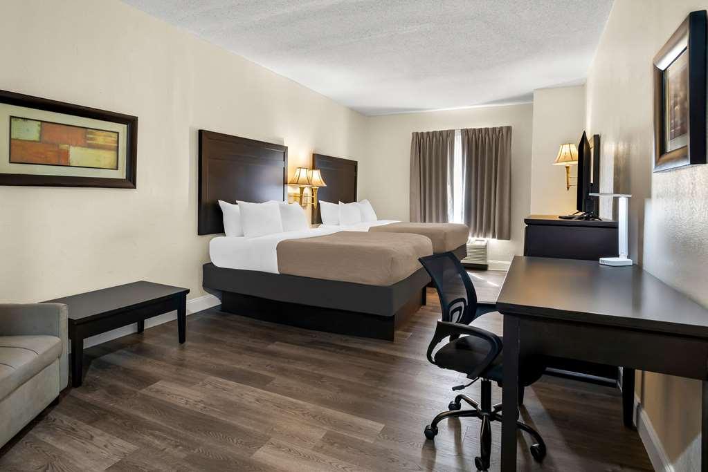 Hotel Quality & Lafayette