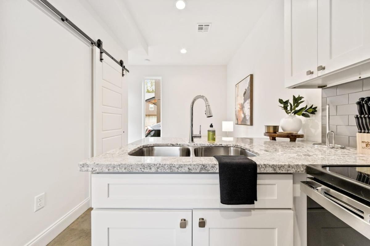Welcoming Town Brand New Construction * Lafayette