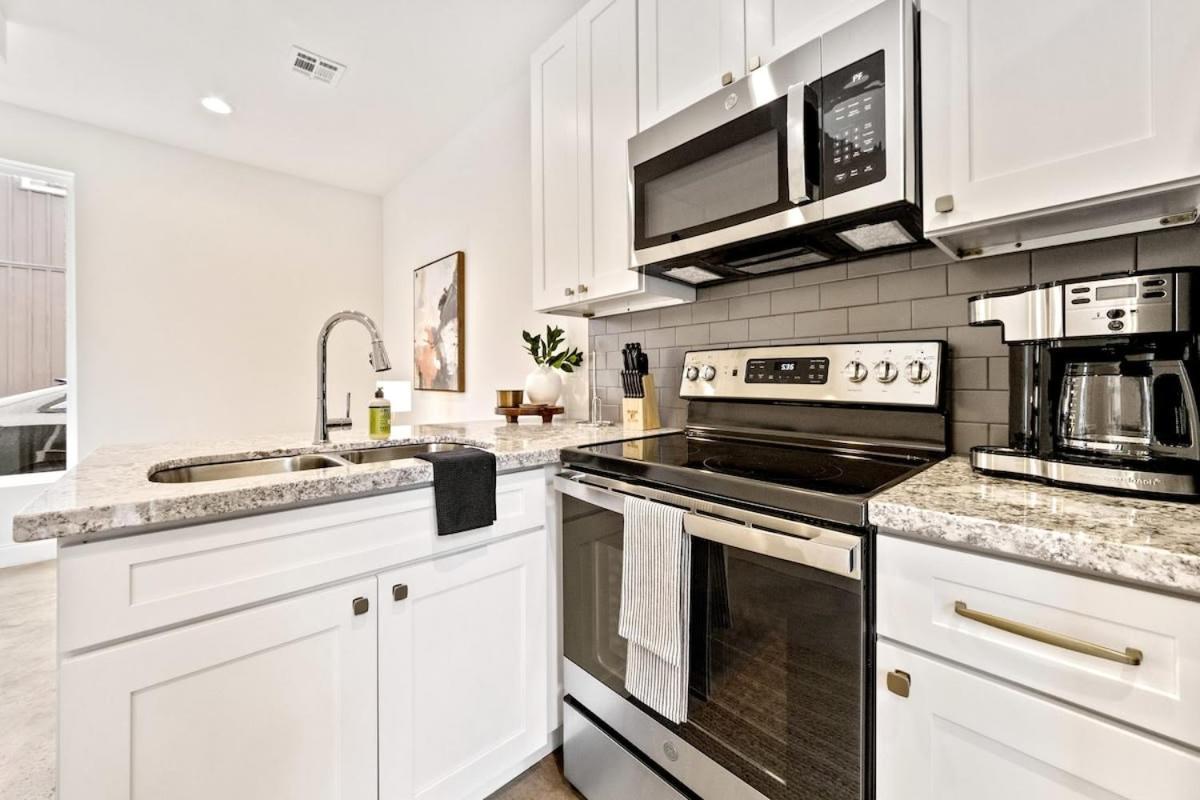 Welcoming Town Brand New Construction * Lafayette