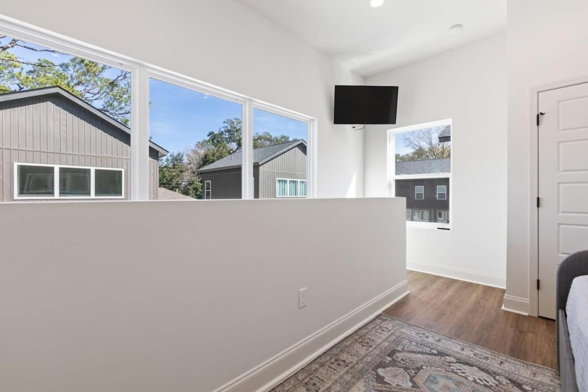 Holiday home Welcoming Town Brand New Construction