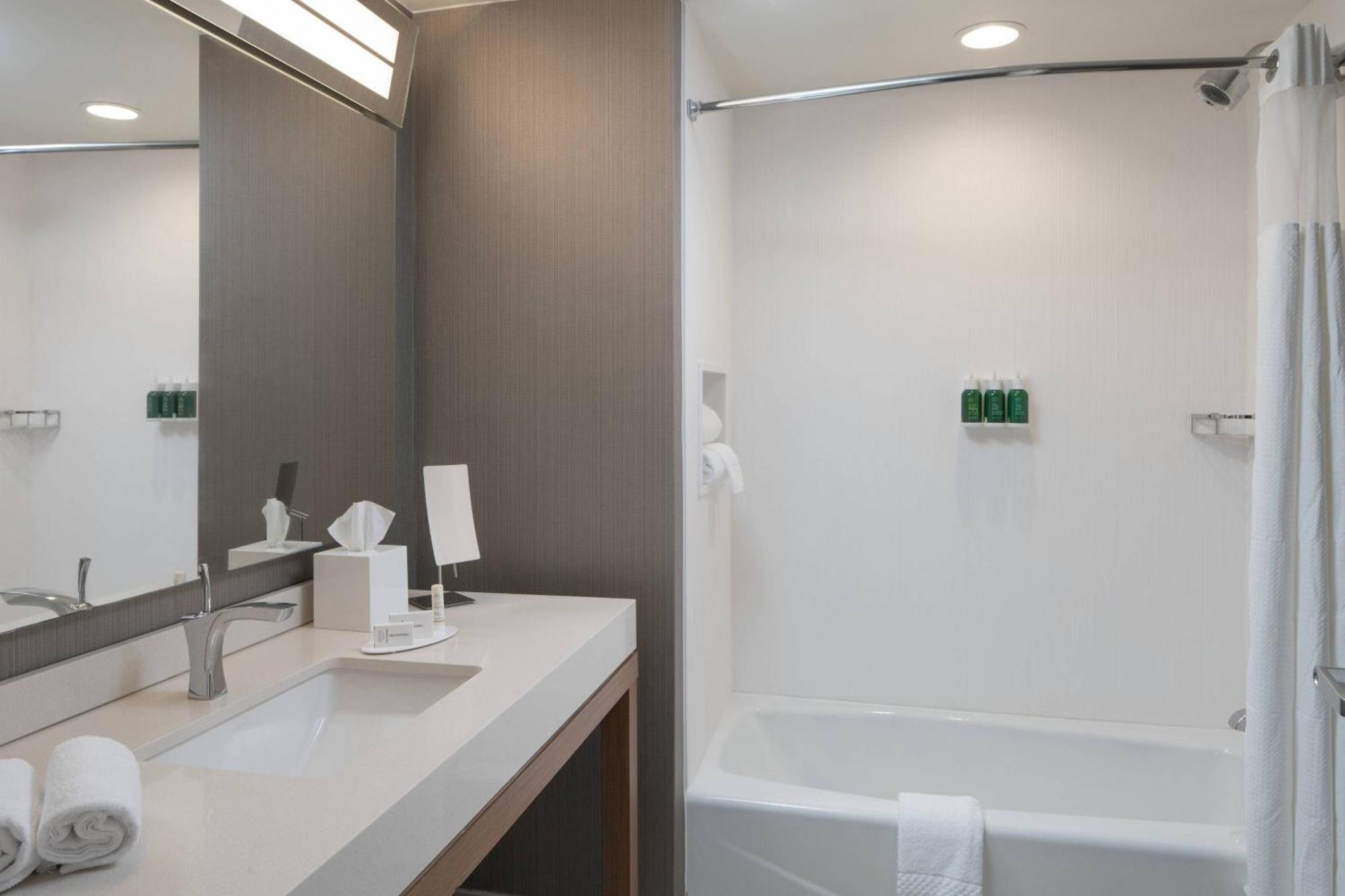 Courtyard By Marriott South Hotel Lafayette