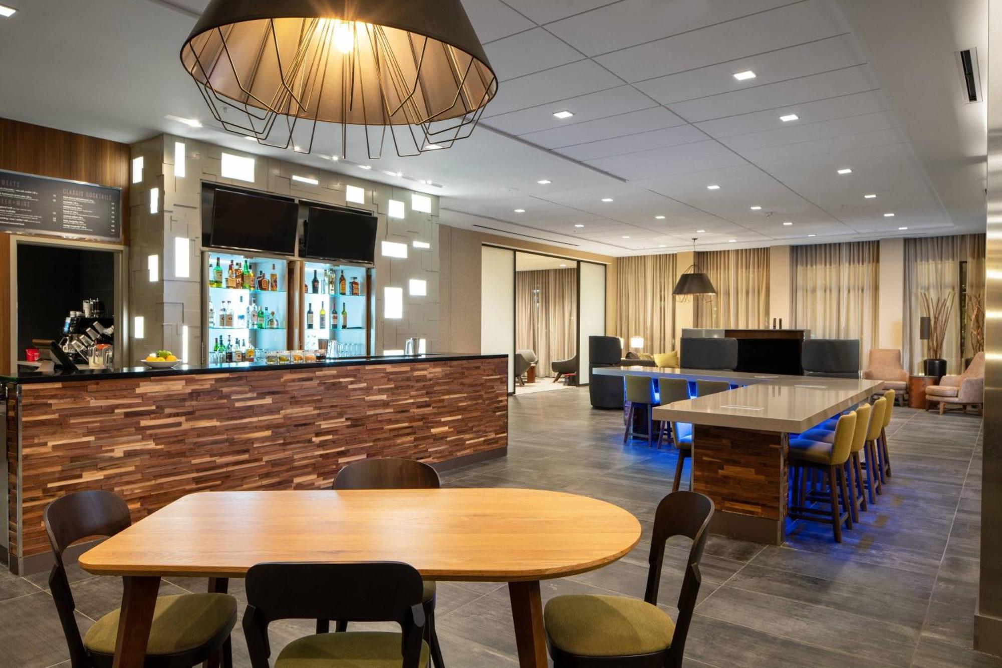 Courtyard By Marriott South Lafayette