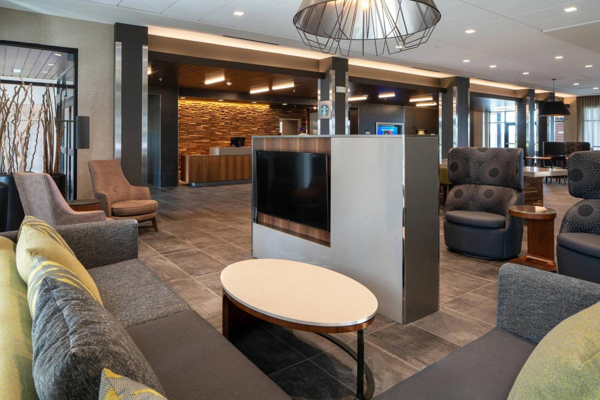 Courtyard By Marriott South Hotel 3*