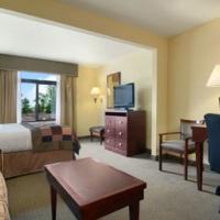 Wingate By Wyndham Airport Hotel 3*