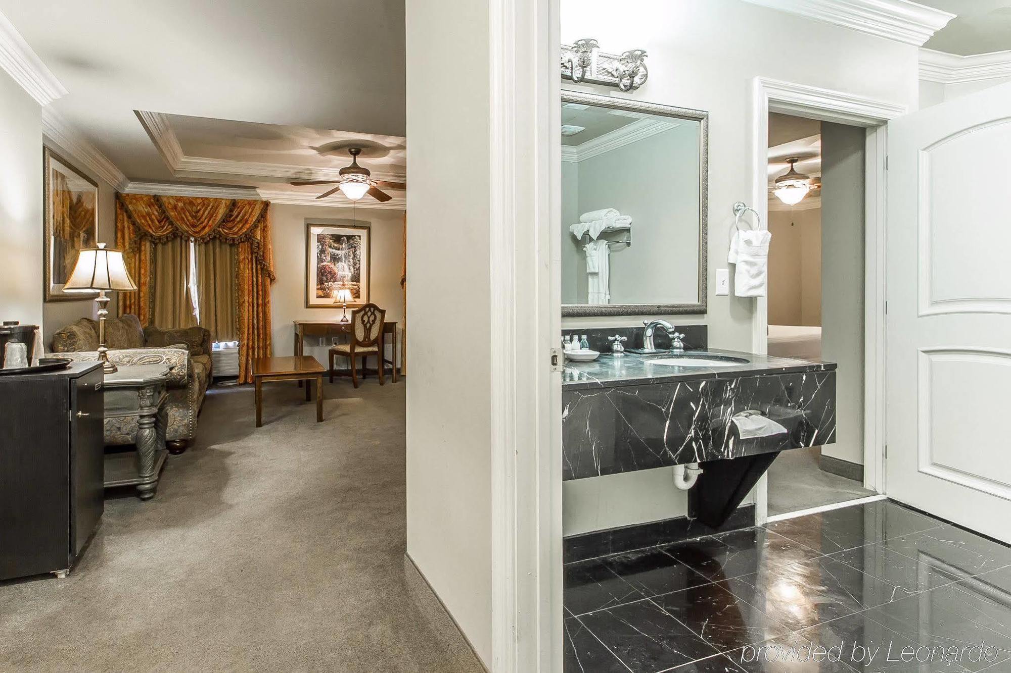 The Juliet 3* Lafayette
