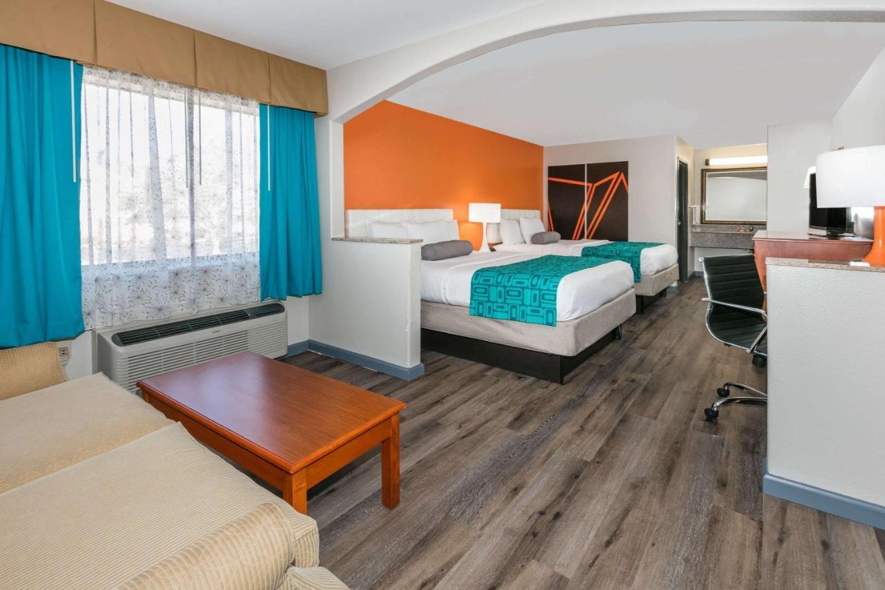 Howard Johnson By Wyndham Motel Lafayette