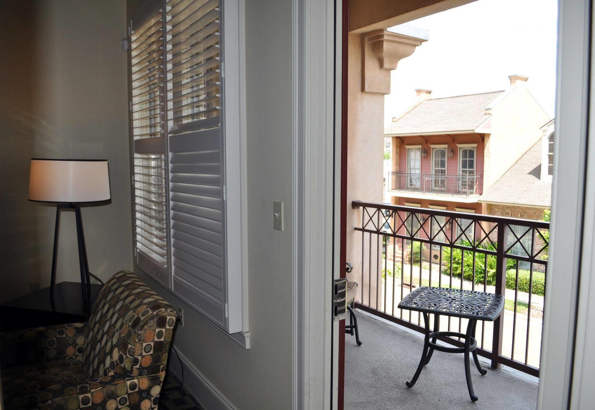 Hotel Carriage House
