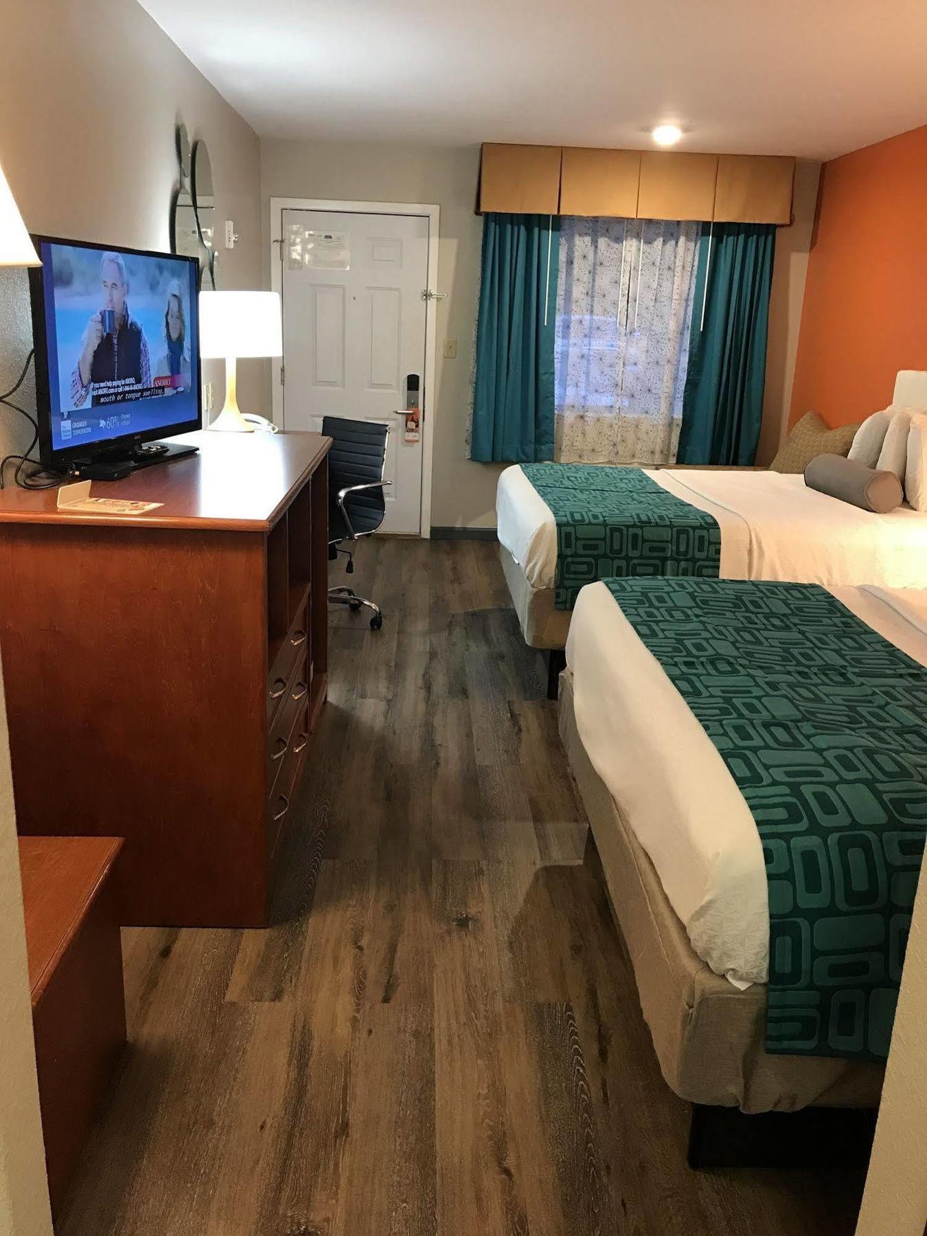 Motel Howard Johnson By Wyndham 2*