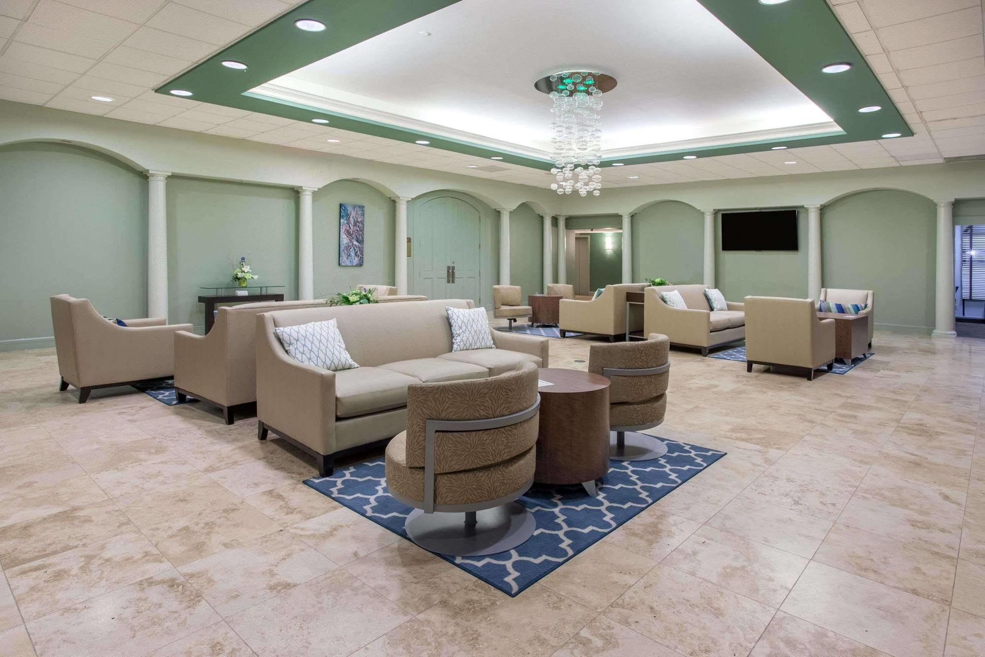 Hotel Wyndham Garden 4*