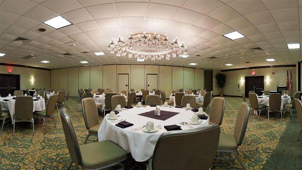 Wyndham Garden Hotel 4*