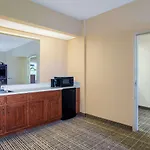 Baymont By Wyndham Lafayette Airport