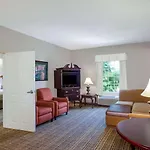 Baymont By Wyndham Lafayette Airport