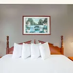 Baymont By Wyndham Lafayette Airport