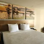 Days Inn By Wyndham Lafayette Scott