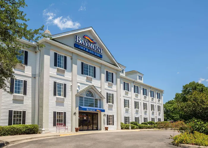 Baymont By Wyndham Lafayette Airport