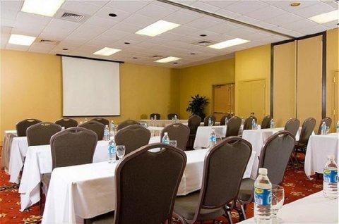Ramada Conference Center Hotel 3*