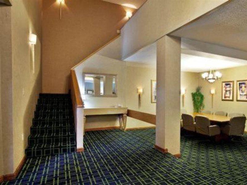 Hotel Ramada Conference Center