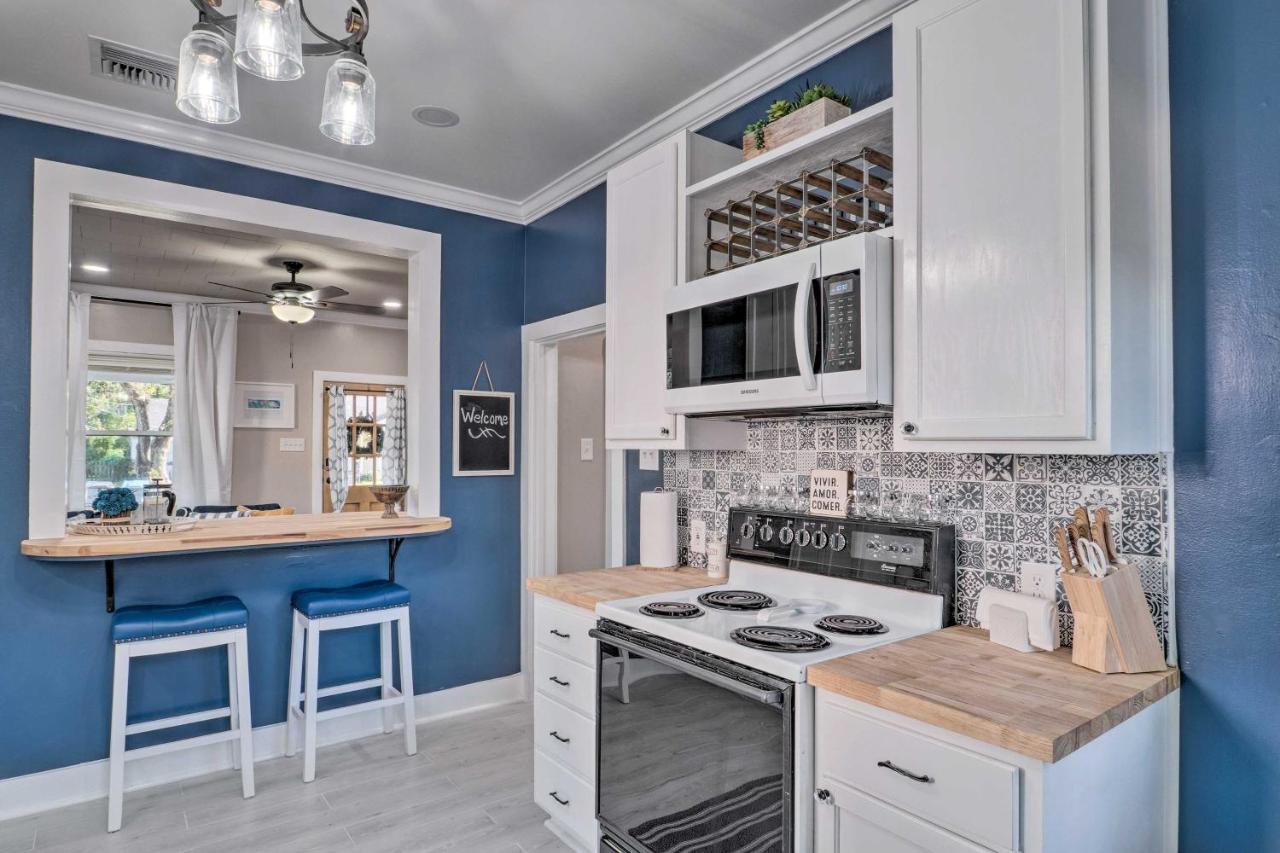 Holiday home With Grill, 1 Mi To Cajun Field