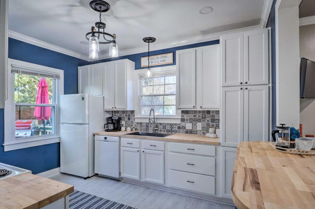 Holiday home With Grill, 1 Mi To Cajun Field *
