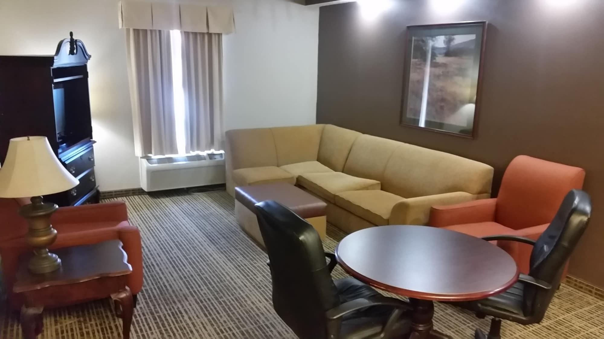 Hotel Baymont By Wyndham Airport Lafayette